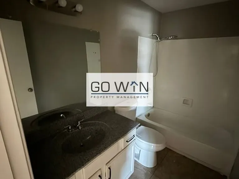 22 E Ingram St — Photo 17