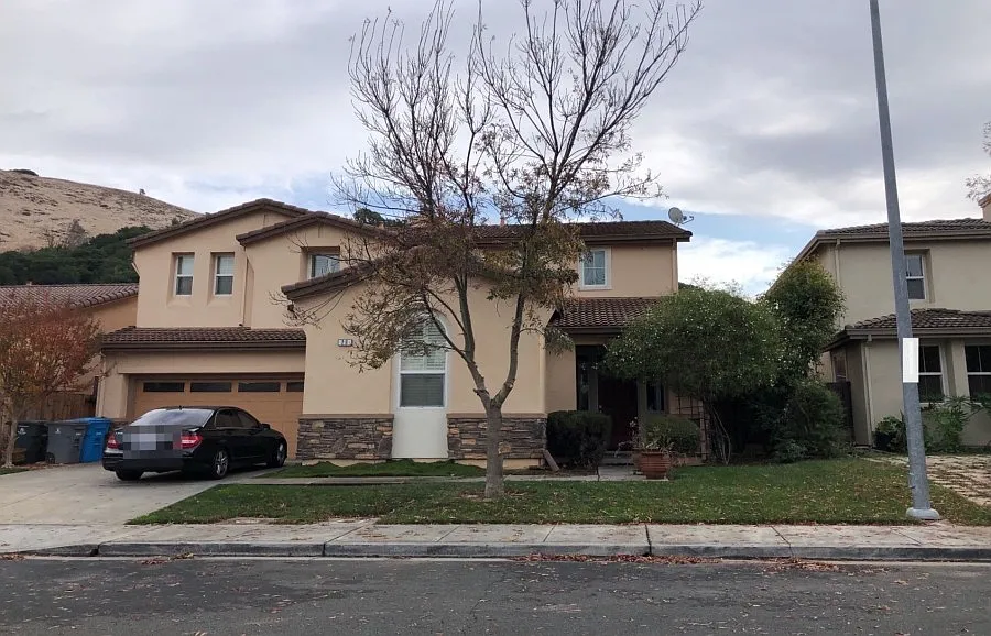 28 Palazzo Way photo 1