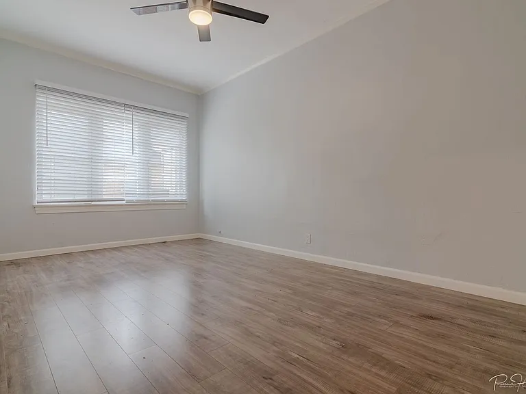 130 N Westmoreland Ave #101 — Photo 7