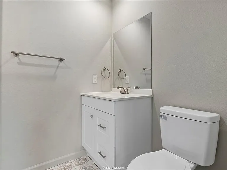 1504 Alpine Cir #B — Photo 19