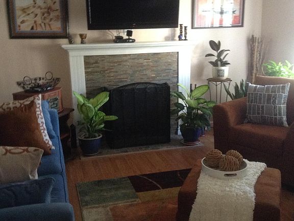 4th image of 816 N Market St APT 1