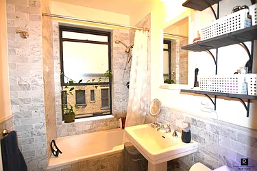 Rented by R New York