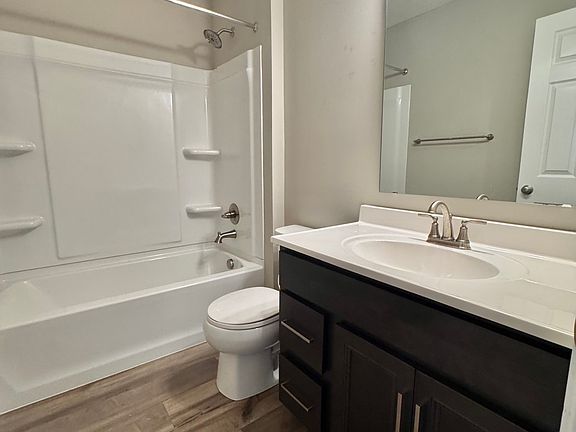 3rd image of 7761 Devonshire Dr #304