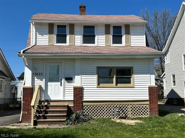 13623 Thornhurst Ave, Garfield Heights, OH 44105