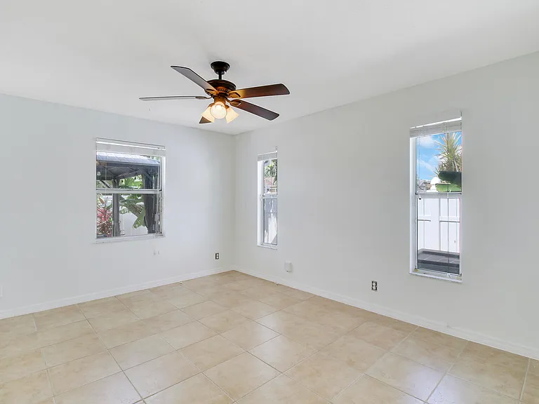 6118 Barbara St — Photo 19
