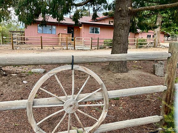 3rd image of 26141 Bear Valley Rd