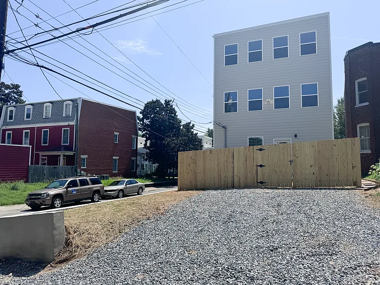 1501 Porter St #B — Photo 14