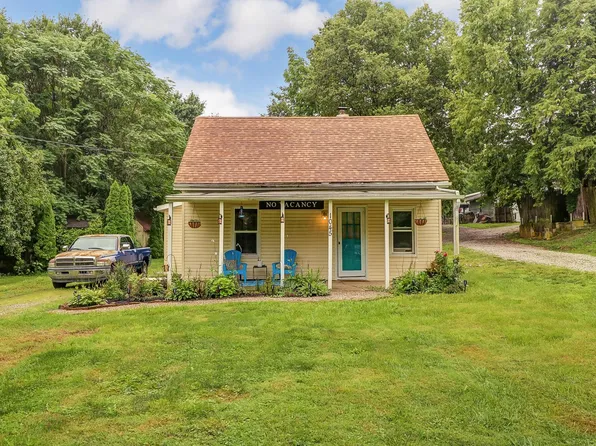 1045 Hart Rd, Columbus, OH 43223