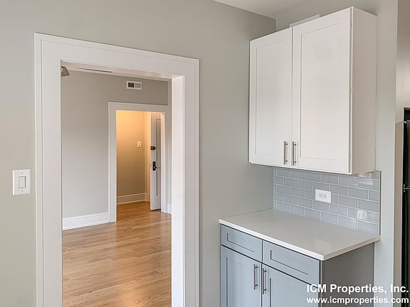 2nd image of 4810 N Paulina St #1