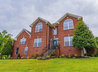 205 Crooked Creek Ln, Hendersonville, TN 37075