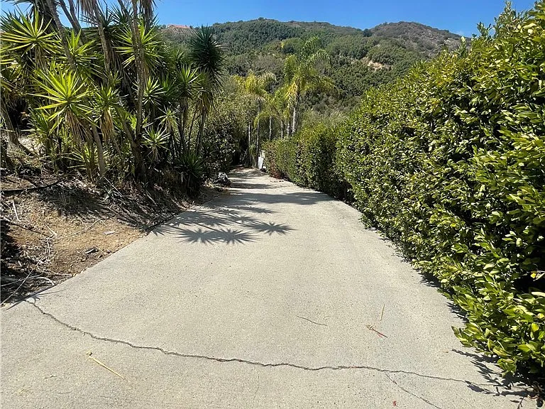 1361 De Luz Rd — Photo 14