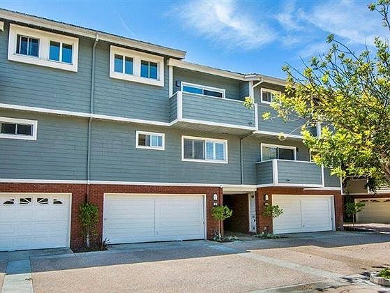 1st image of 17 Catalina Ct