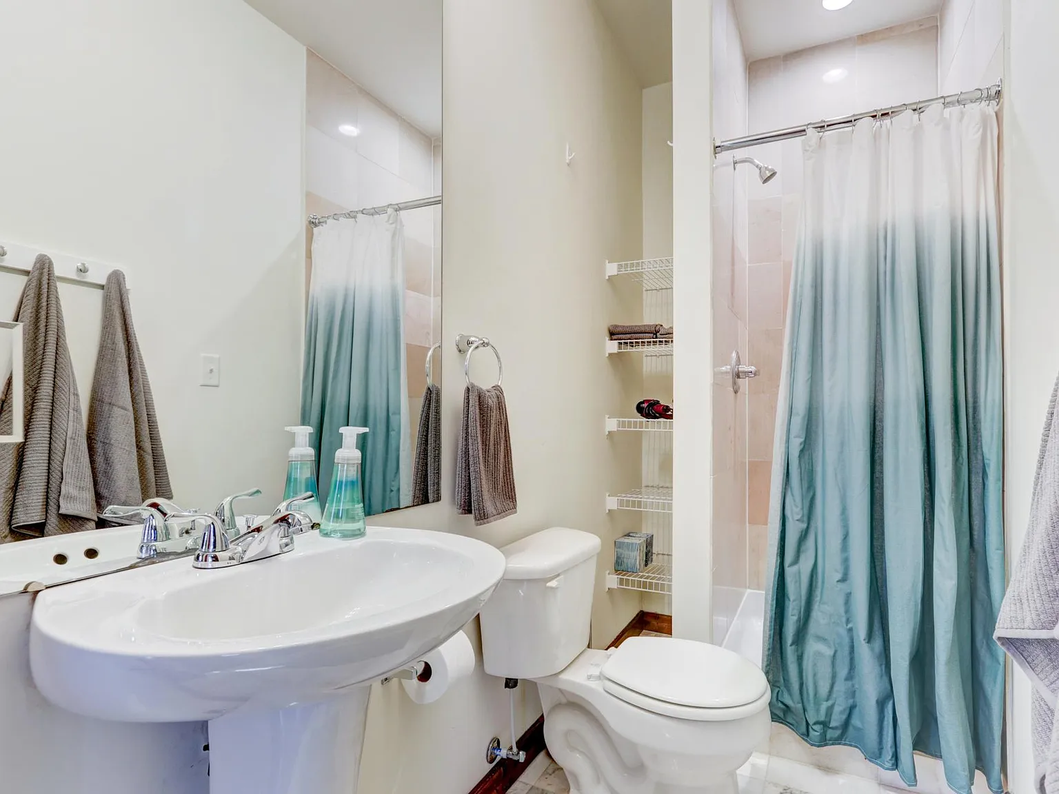 1007 Eleanor St — Photo 4