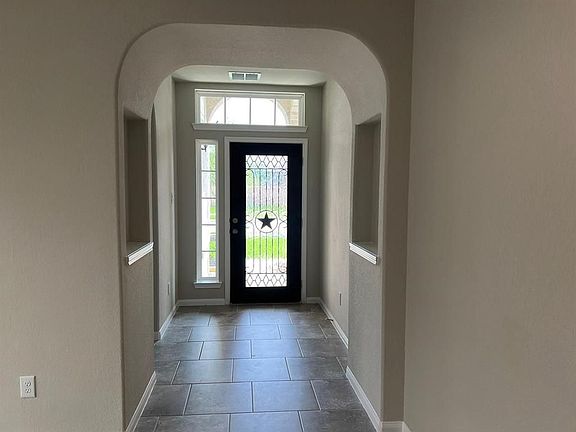 4th image of 7734 Millstone Trail Ln