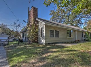 10896 Potomac Dr, Demotte, IN 46310