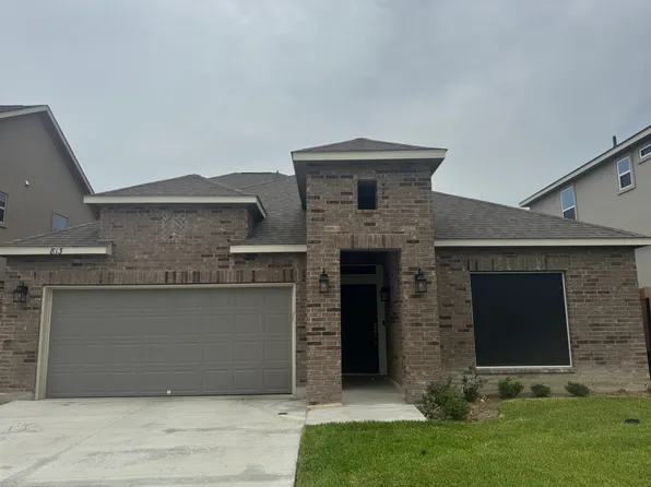 813 Pausa Dr, Laredo, TX 78045