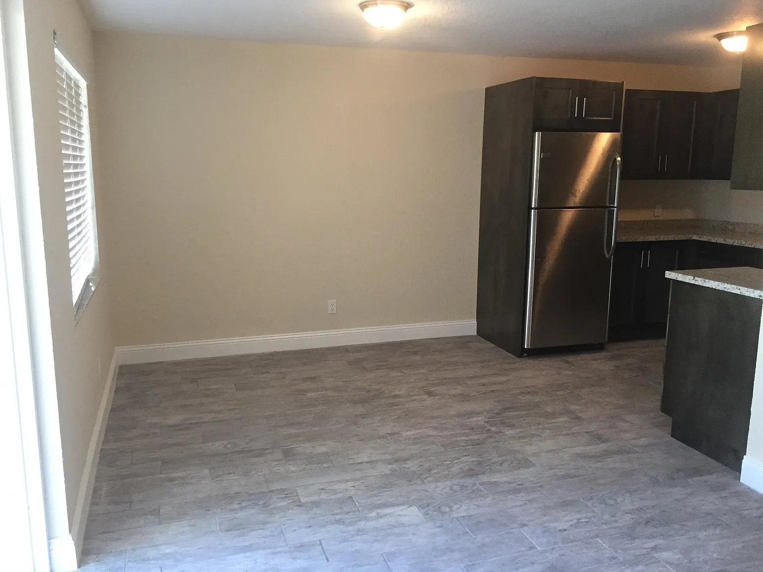 College Square - 6640-A1 — Photo 2