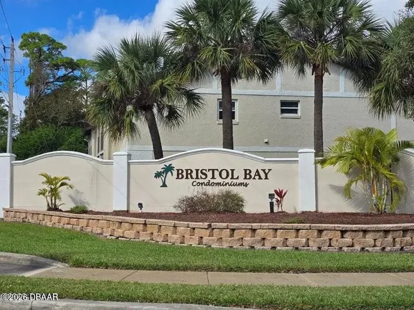 410 Banana Cay Dr, Daytona Beach, FL