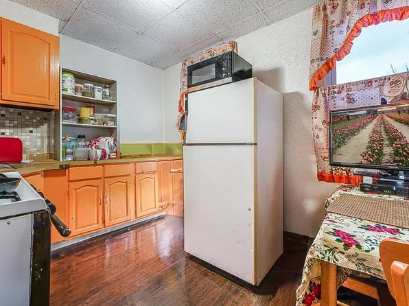 113 34th Street image 5 of 17