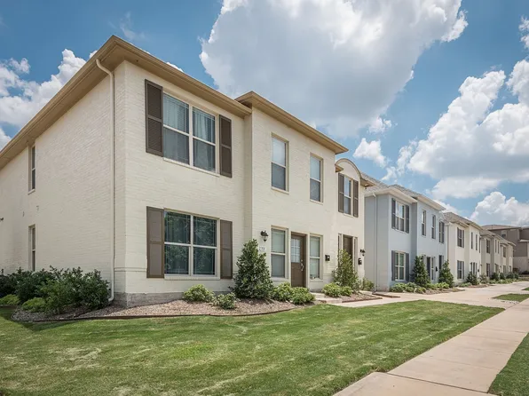 2709 McCart