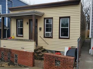 186 Cottage Ln, Cliffside Park, NJ