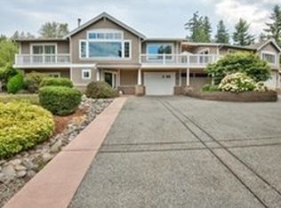 33724 Hood Canal Dr NE, Kingston, WA 98346