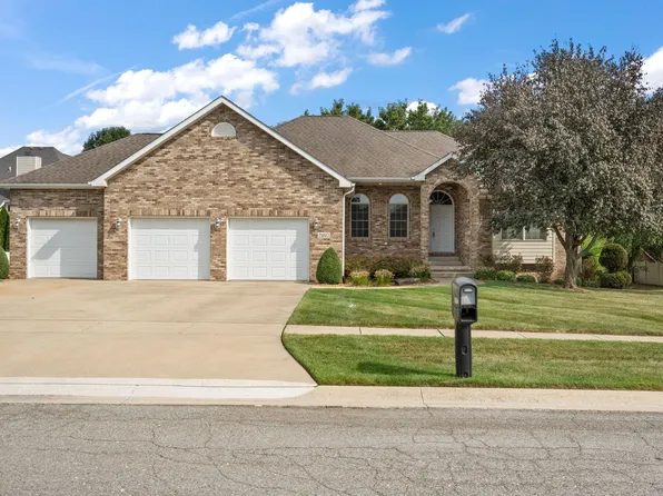 2802 Buckingham Dr, Valparaiso, IN 46385