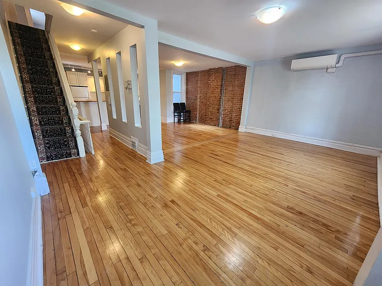 389 Daly Ave — Photo 40