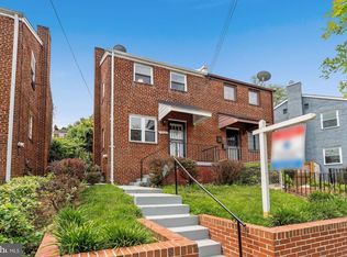 4209 H St SE, Washington, DC
