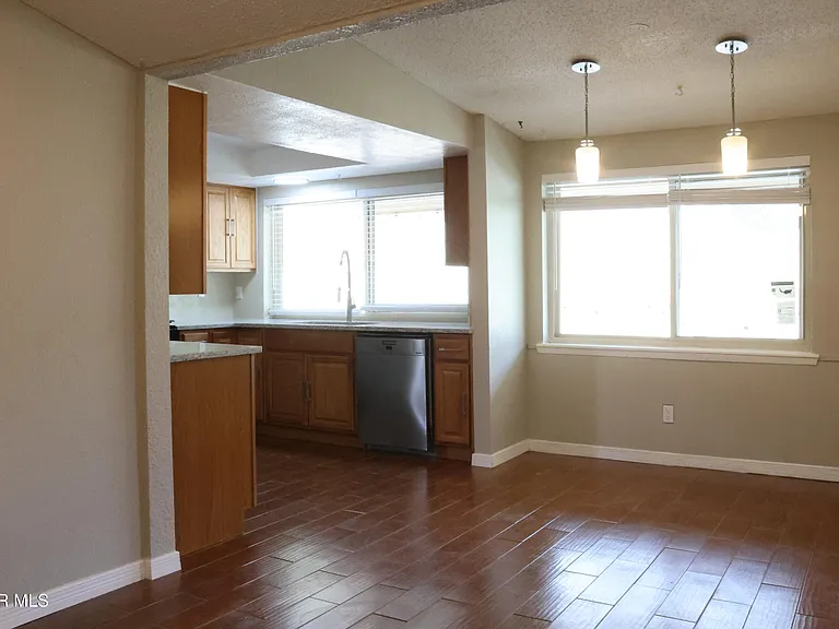 6704 La Cadena Dr — Photo 10