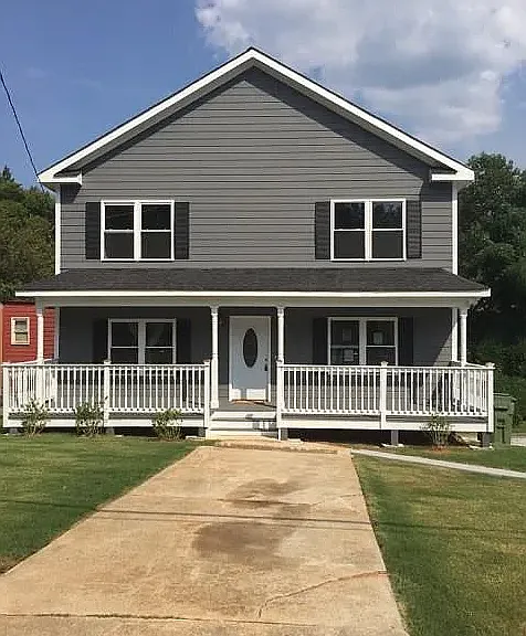 146 Clay St SE — Photo 1