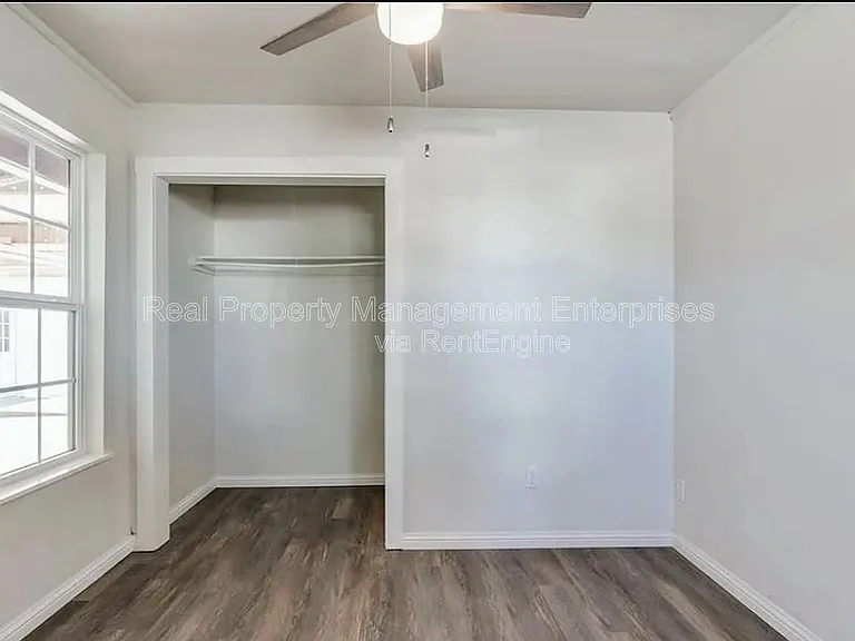 230 SE 50th St — Photo 7