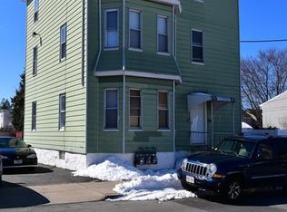 203 Wamsutta St, Fall River, MA 02723