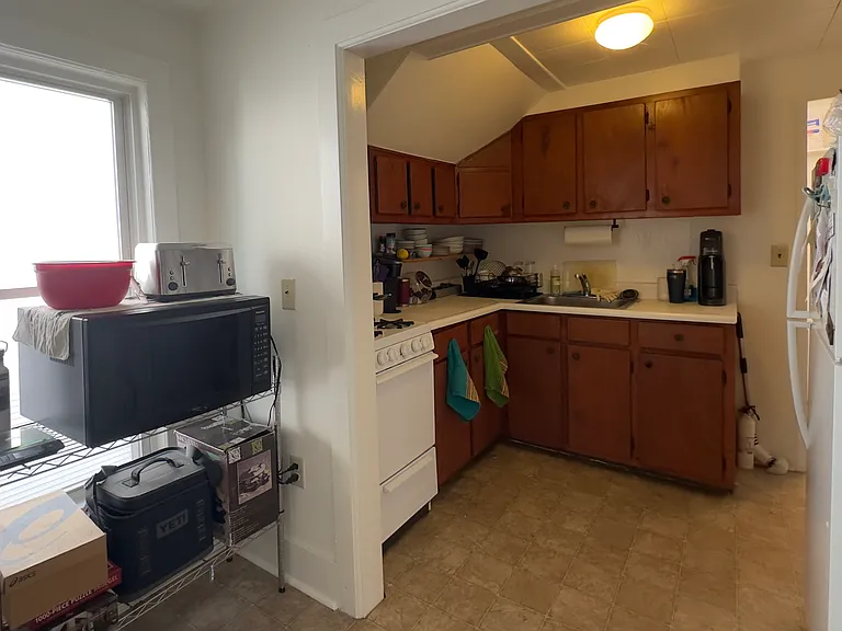 25 Monroe St #2 — Photo 5