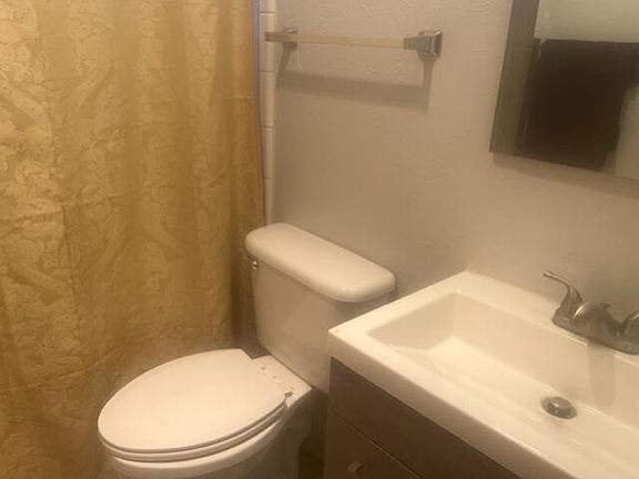 5th image of 8501 Hannett Ave NE