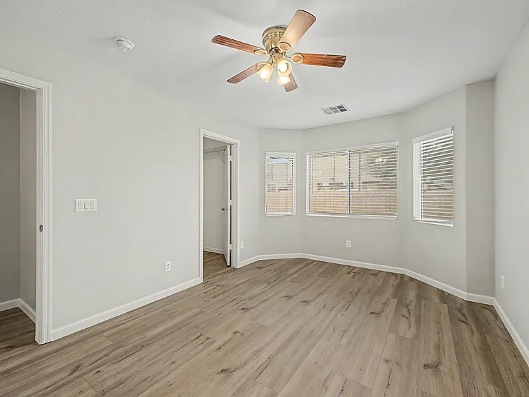 2435 E Olivine Rd — Photo 7