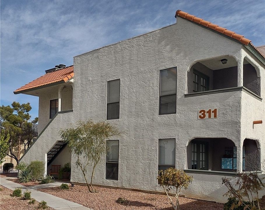 1st image of 311 Bass Dr Unit B