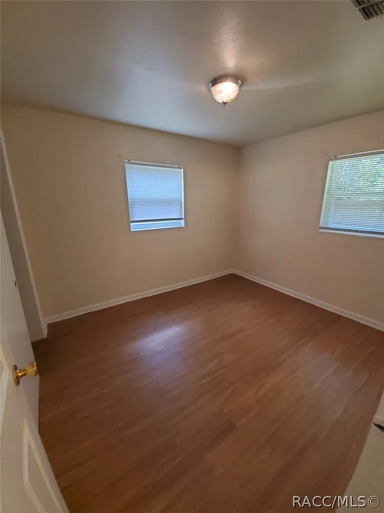 2 bed, 1.0 bath, 874 sqft, $1,200 — Photo 4