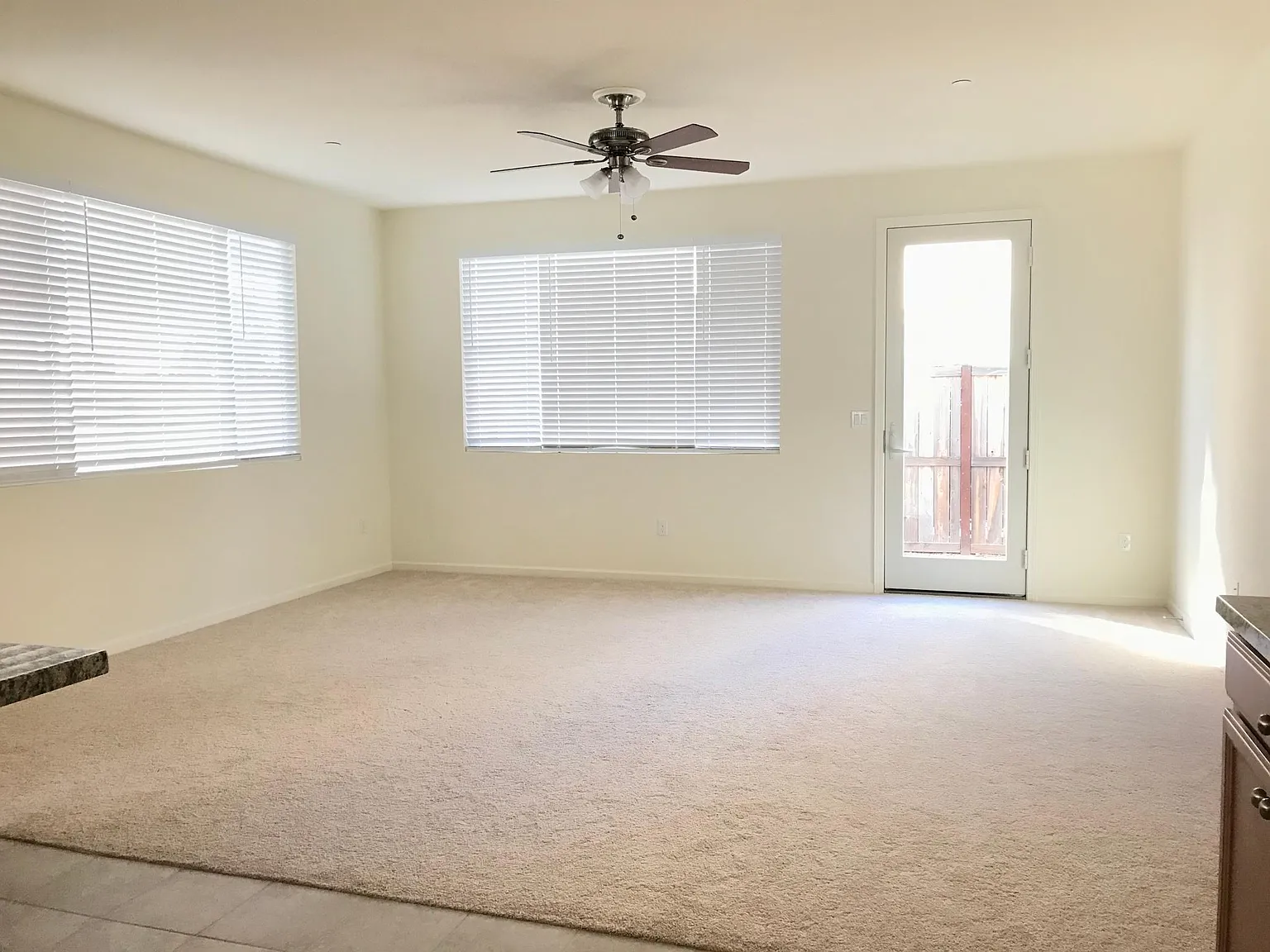 4 bed, 2.5 bath, 2113 sqft, $2,950 — Photo 4