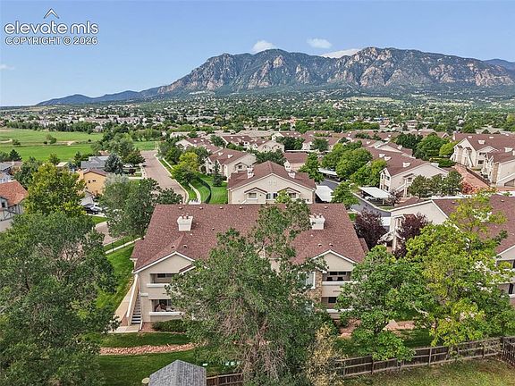 2nd image of 3850 Strawberry Field Grv APT F