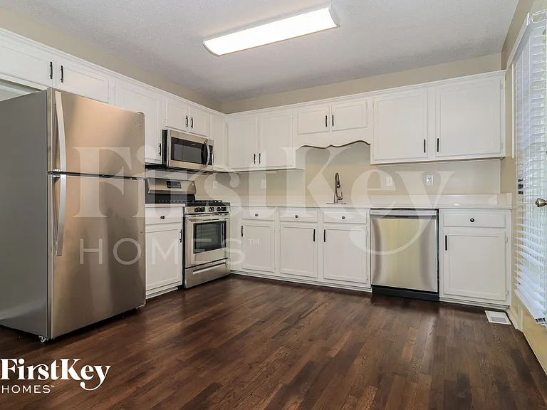 42 Appleton Way — Photo 4