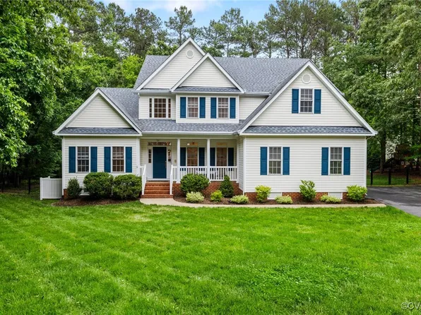 5106 Beachmere Ct, Chester, VA 23831