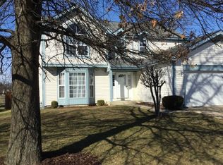 922 Waco Dr, Carol Stream, IL 60188