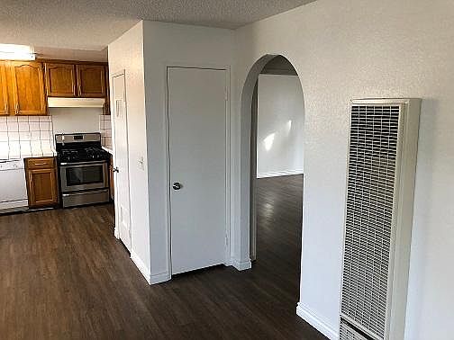 2nd image of 930 N Inglewood Ave APT 8