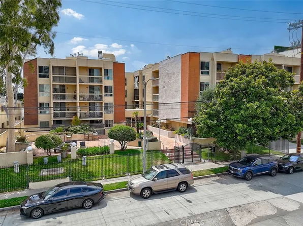 5143 Bakman Ave APT 417, North Hollywood, CA 91601