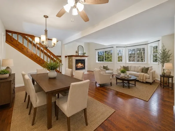 117 Tall Oaks Dr Unit I, Weymouth, MA 02190