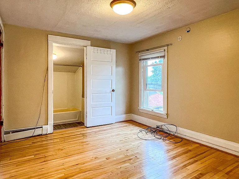 426 Summit St — Photo 9