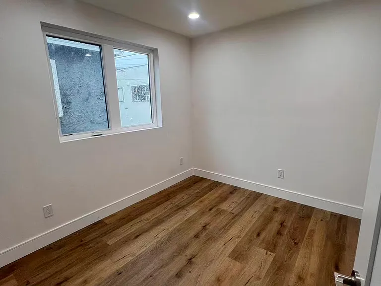836 N Ridgewood Pl #2 — Photo 11