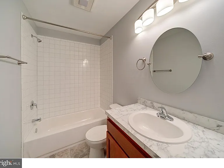 616 Pebble Creek Ct — Photo 22