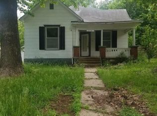 2116 N Campbell Ave, Springfield, MO 65803